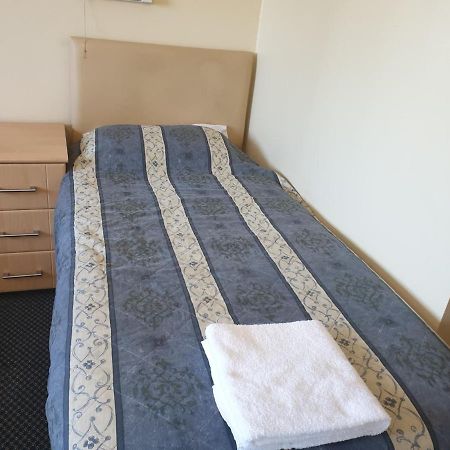 רדינג Elmhurst Hotel מראה חיצוני תמונה